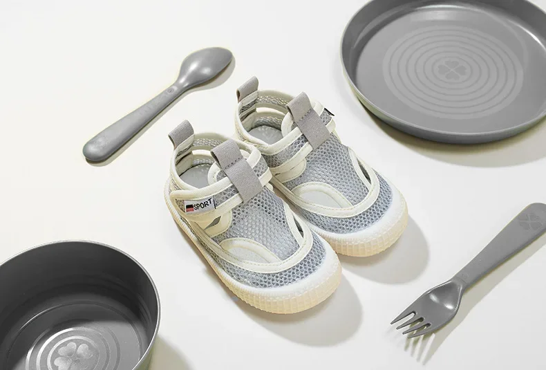 Kids Sandals Children Summer Shoes Boys Girls Half Sandals Cut-outs Hollow Fashion Toe-capped Candy Color Soft Breathable 21-30