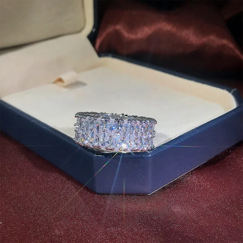 Fashion Luxury Unisex Full Zircon Rings for Women Hiphop Men's Ring Hot Sale Couple Ring Ladies Rings Wedding Party Jewelry Gift