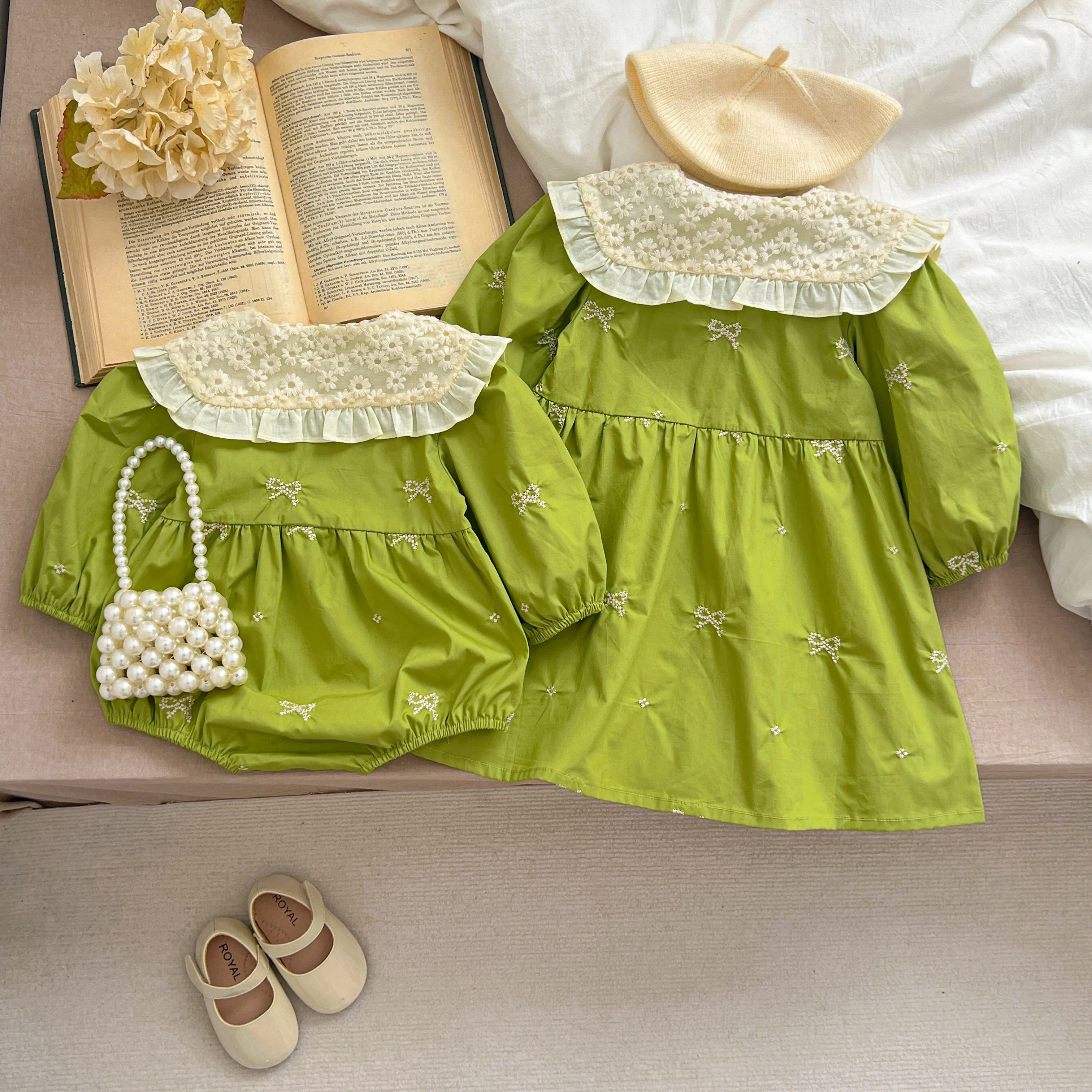 Sisters Clothes Infant Baby Girls Lace Collar Dress Rompers Kids Baby Girls Embroider Bow Princess Dress Family Clothes Rompers