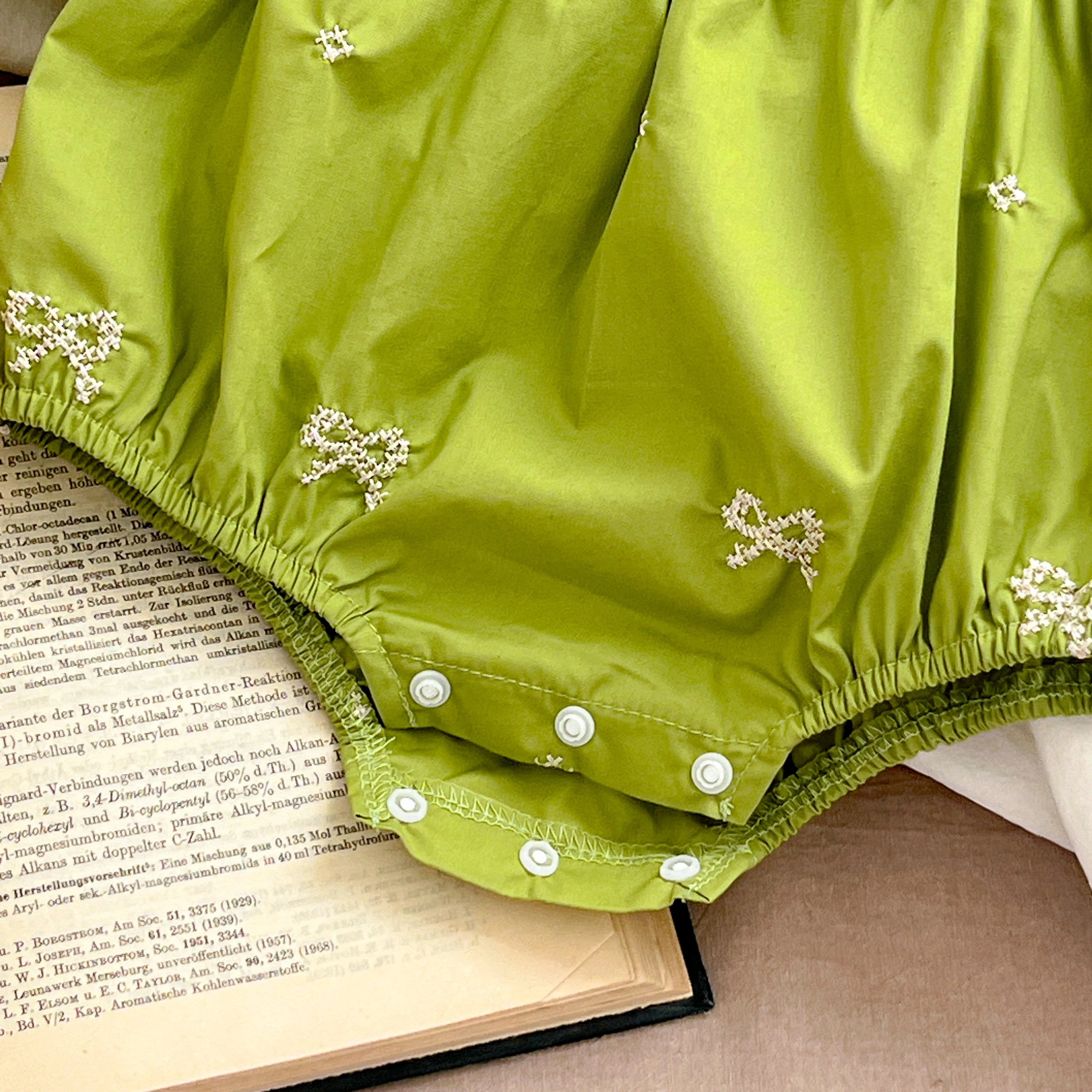 Sisters Clothes Infant Baby Girls Lace Collar Dress Rompers Kids Baby Girls Embroider Bow Princess Dress Family Clothes Rompers