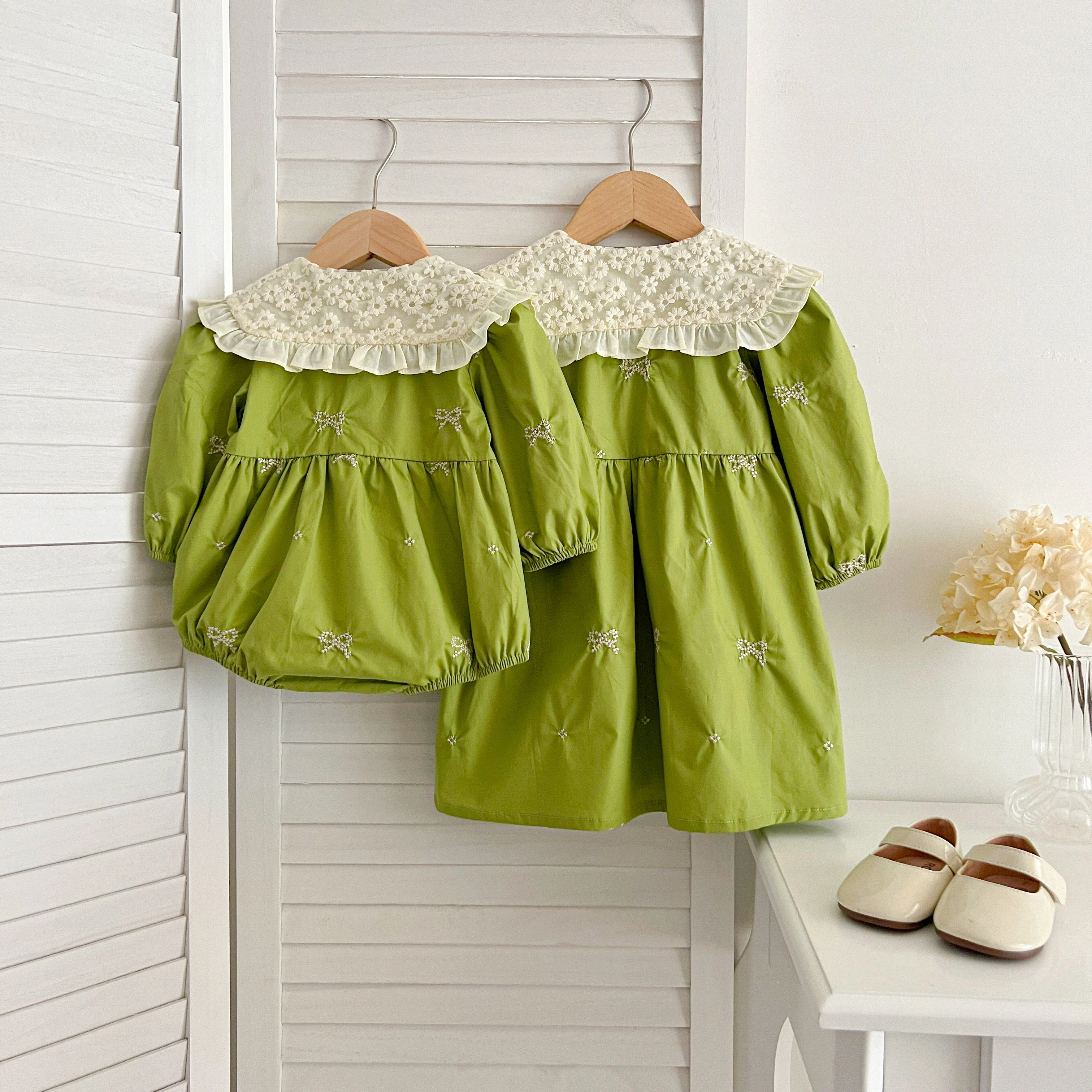 Sisters Clothes Infant Baby Girls Lace Collar Dress Rompers Kids Baby Girls Embroider Bow Princess Dress Family Clothes Rompers