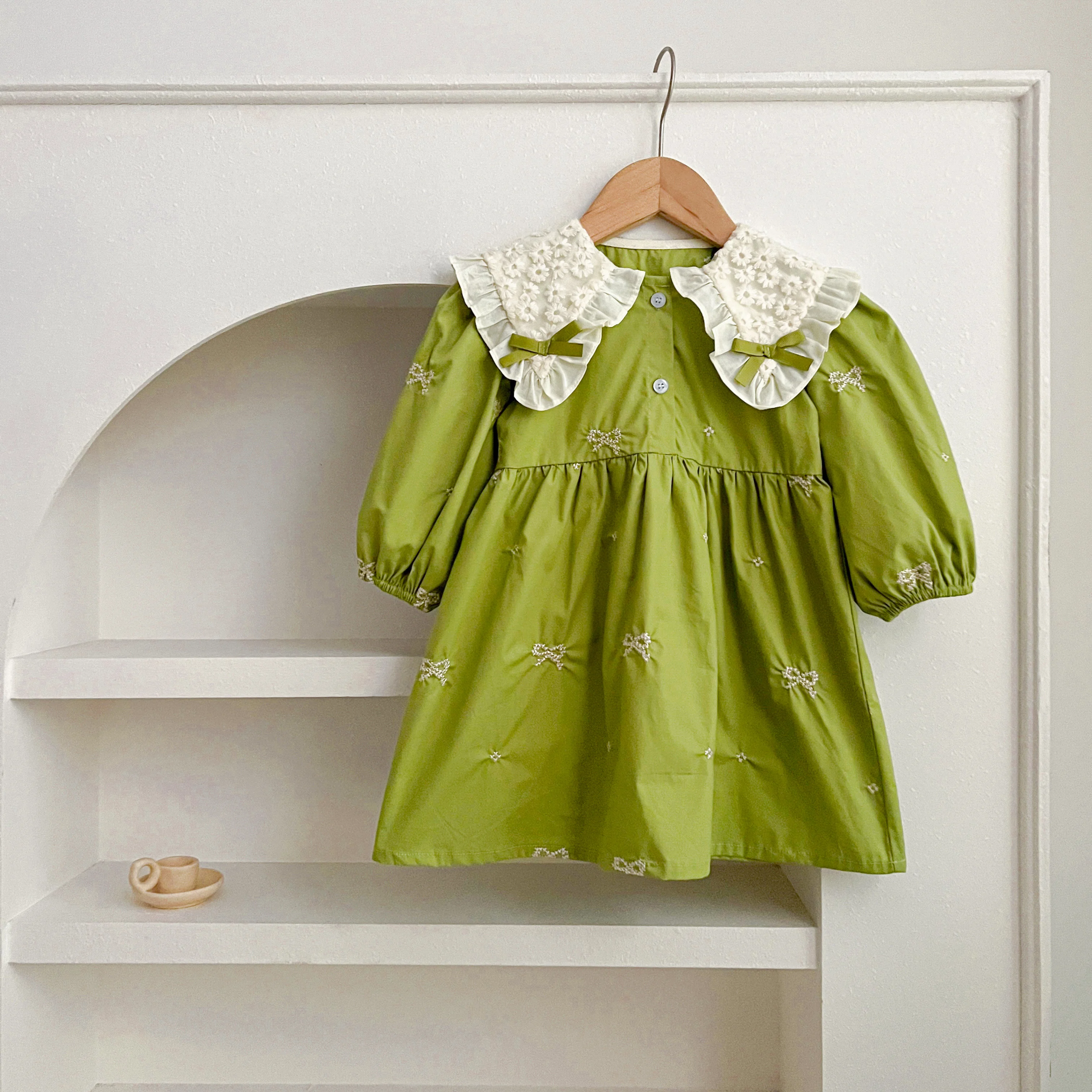 Sisters Clothes Infant Baby Girls Lace Collar Dress Rompers Kids Baby Girls Embroider Bow Princess Dress Family Clothes Rompers