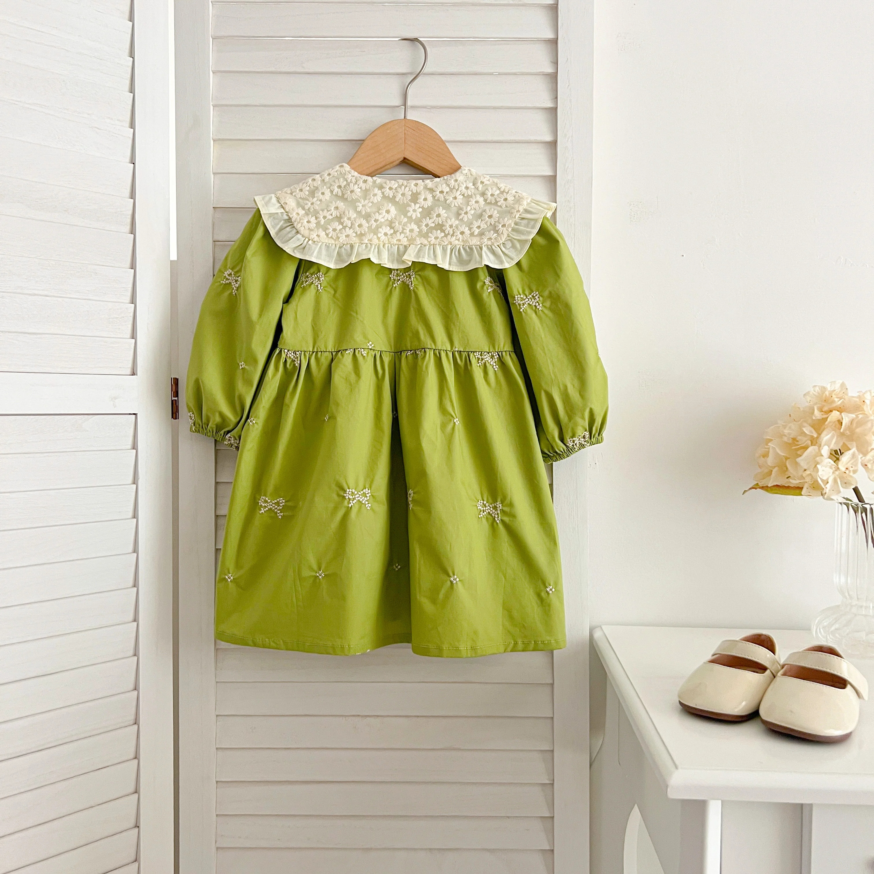 Sisters Clothes Infant Baby Girls Lace Collar Dress Rompers Kids Baby Girls Embroider Bow Princess Dress Family Clothes Rompers