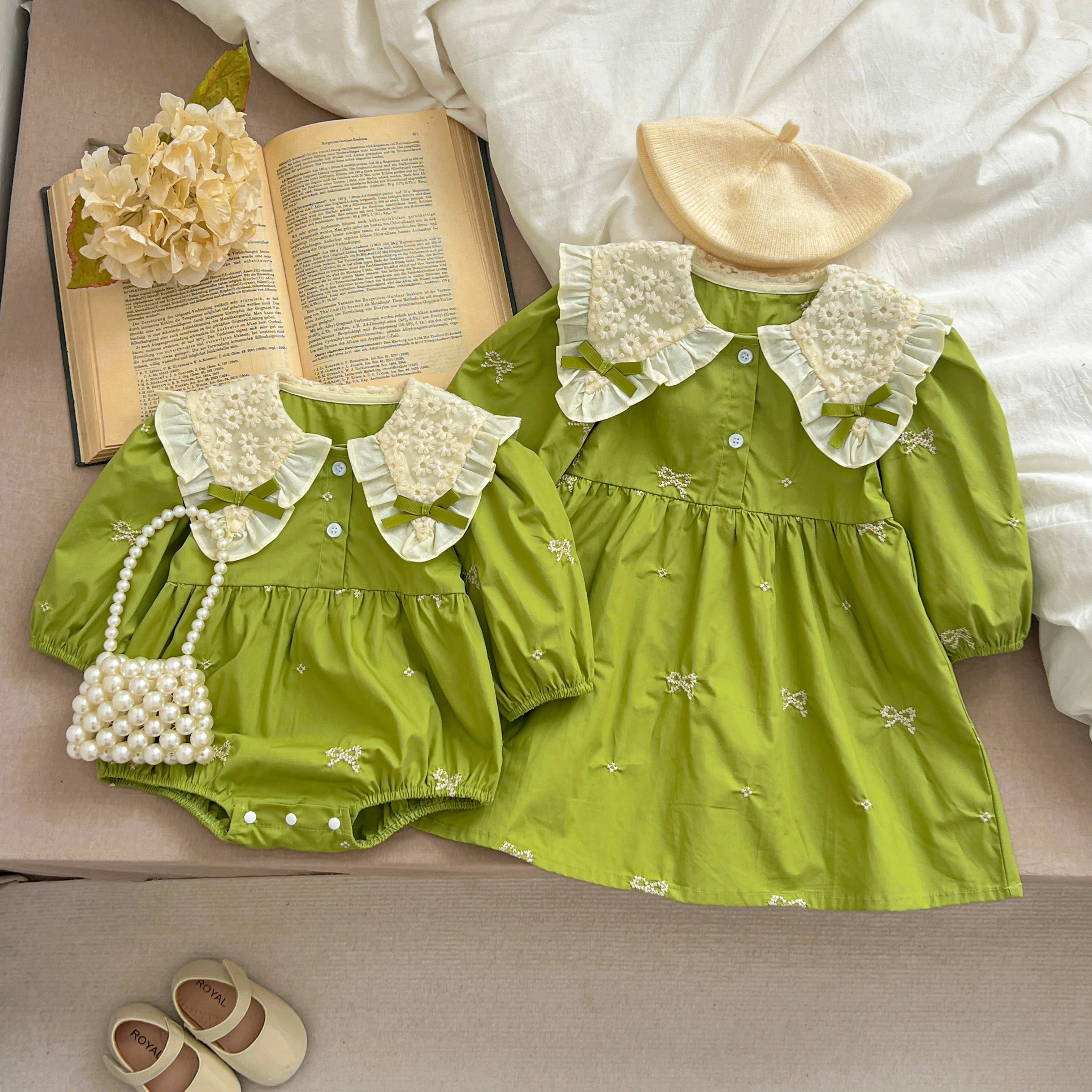 Sisters Clothes Infant Baby Girls Lace Collar Dress Rompers Kids Baby Girls Embroider Bow Princess Dress Family Clothes Rompers