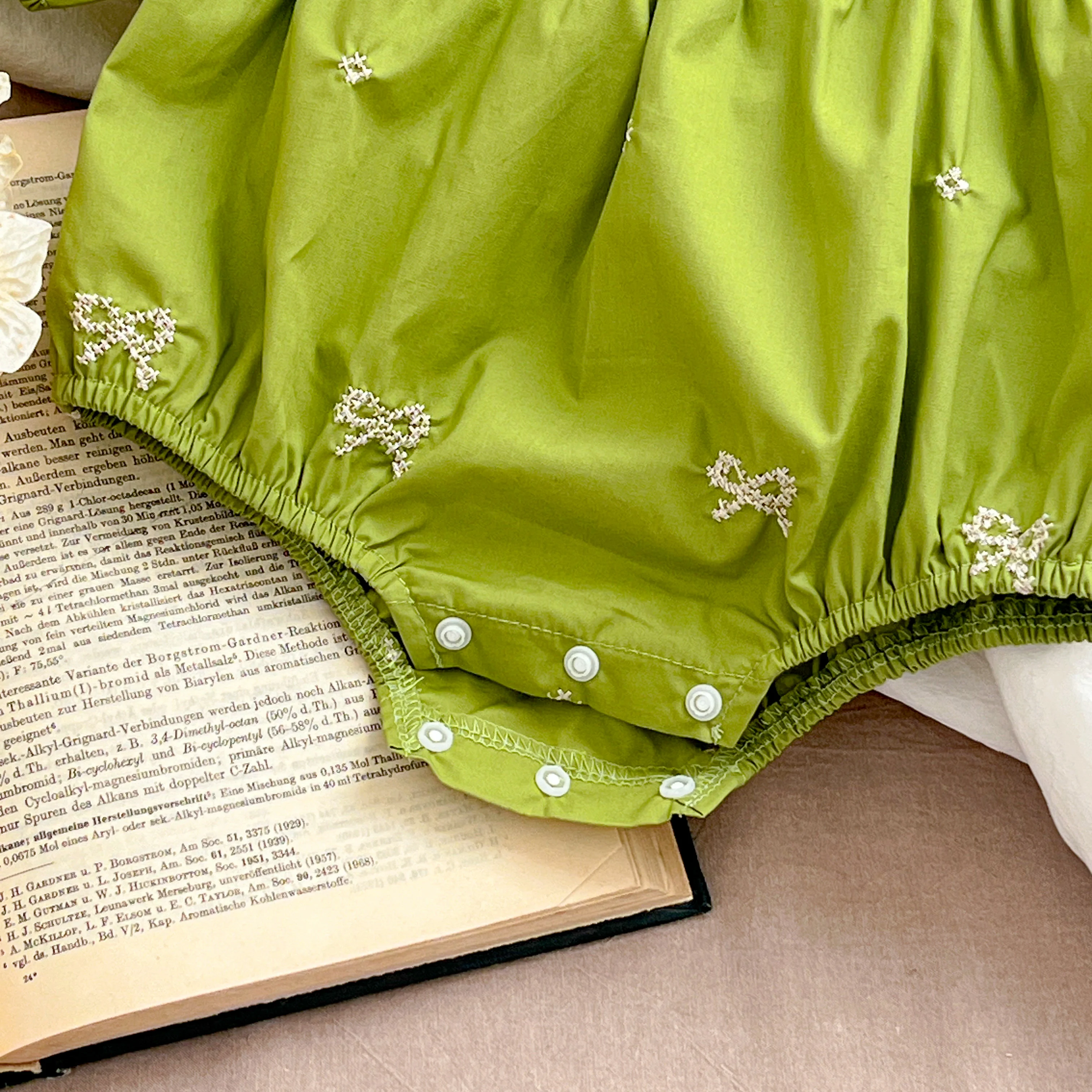 Sisters Clothes Infant Baby Girls Lace Collar Dress Rompers Kids Baby Girls Embroider Bow Princess Dress Family Clothes Rompers