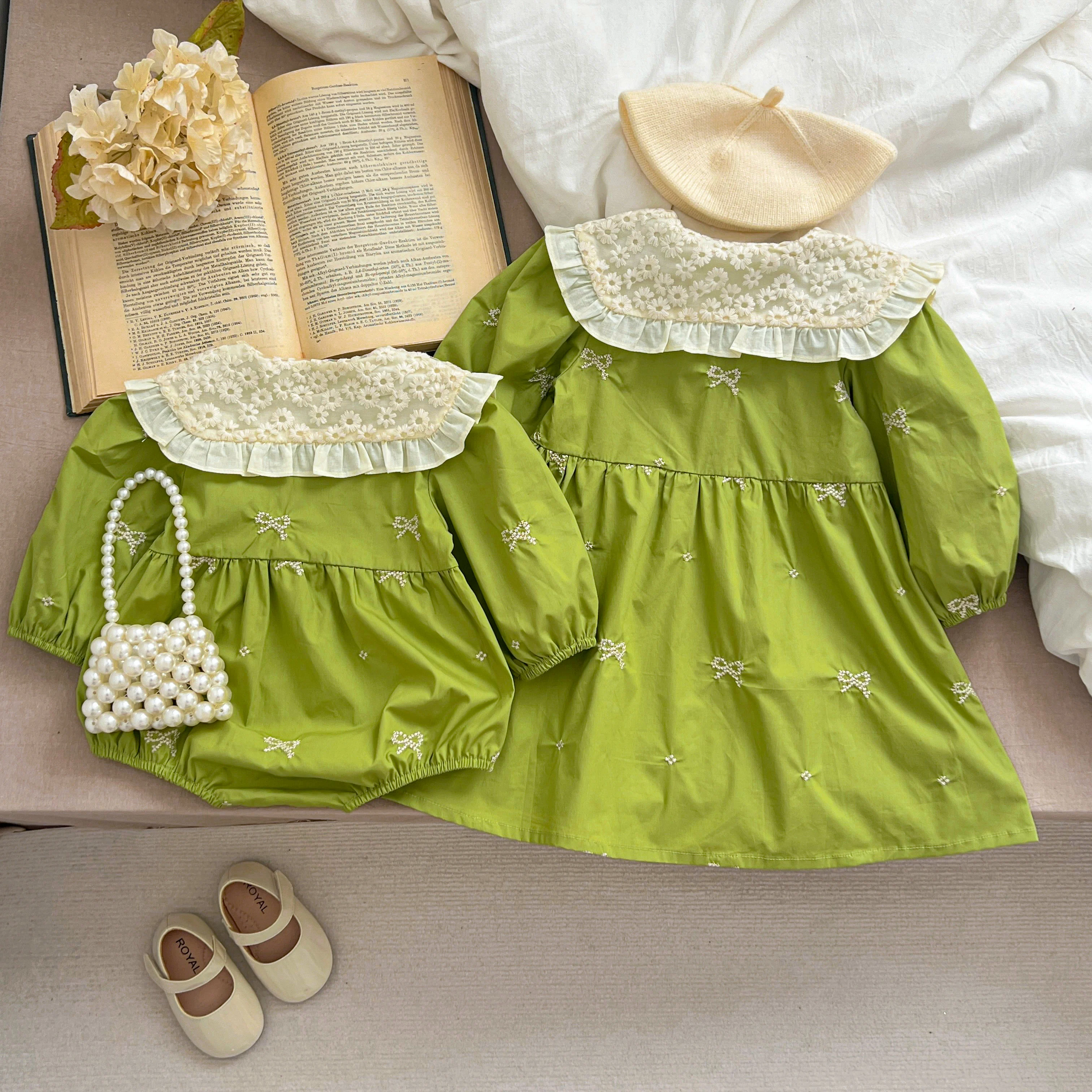 Sisters Clothes Infant Baby Girls Lace Collar Dress Rompers Kids Baby Girls Embroider Bow Princess Dress Family Clothes Rompers