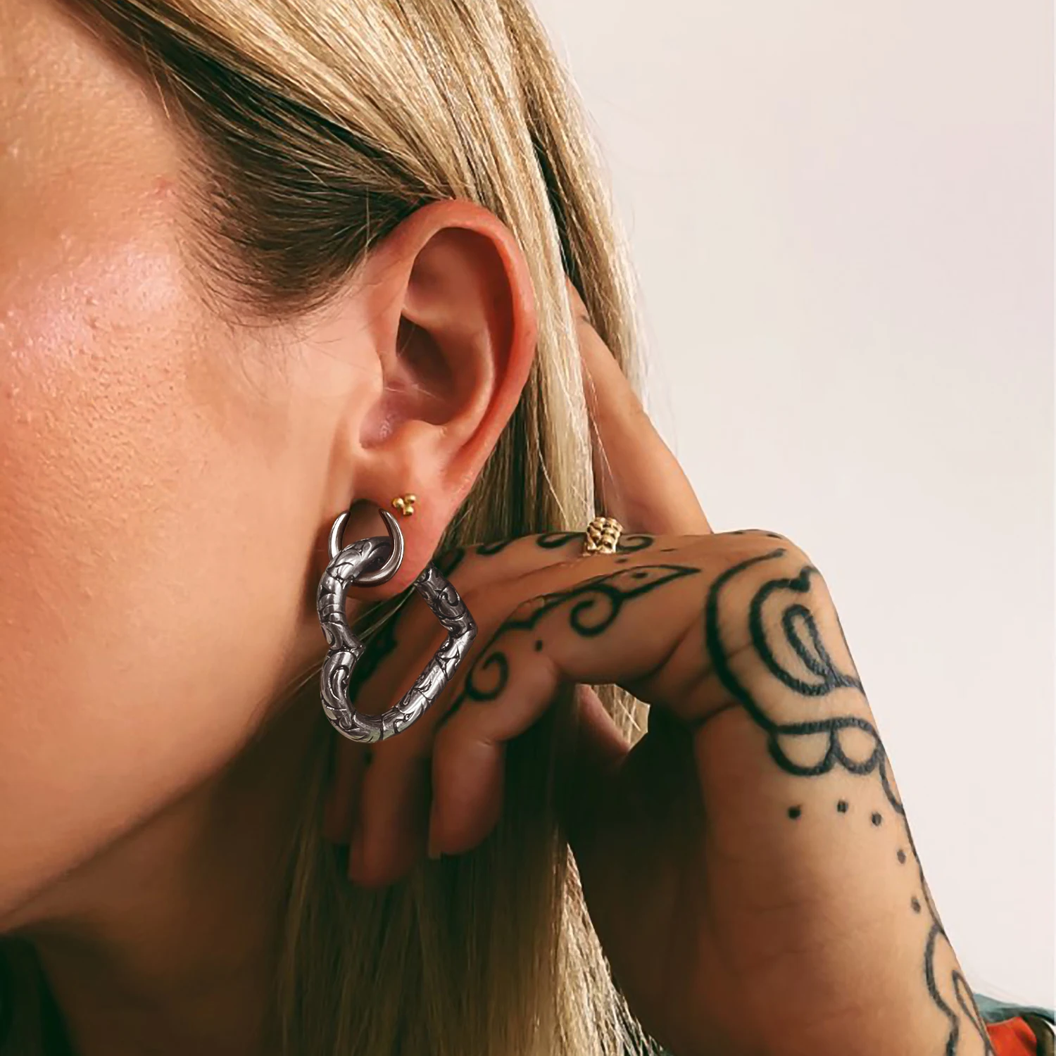 Giga 1/2Pcs 5mm(4g) Heart Stainless Steel Ear Weights Hanger Gauges Expander Magnetic Ears Stretcher Piercing Body Jewelry Punk