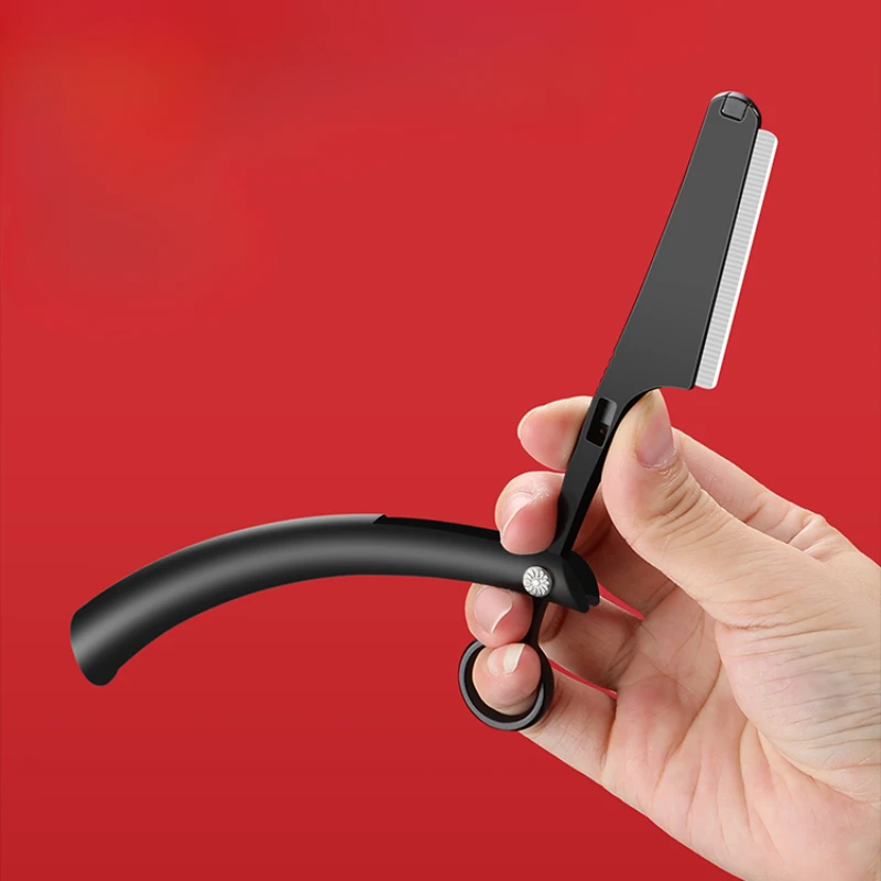 Manual razors for men are good with stainless steel sharp old-fashioned shavers, haircuts and eyebrow shavers