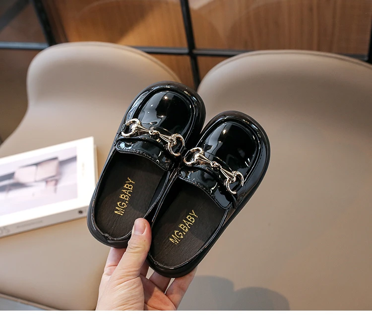 Children's Sandal Slippers Summer New White Soft Boys and Girls Sandals White Fashion Anti-slip Kids Outer Wear Slippers Shoes
