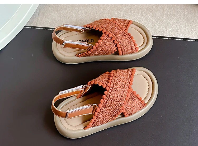 Girls Sandals Summer New Cute National Style Cross Hook & Loop Soft Bottom Princess Fashion Sandals Children Casual Beach Shoes