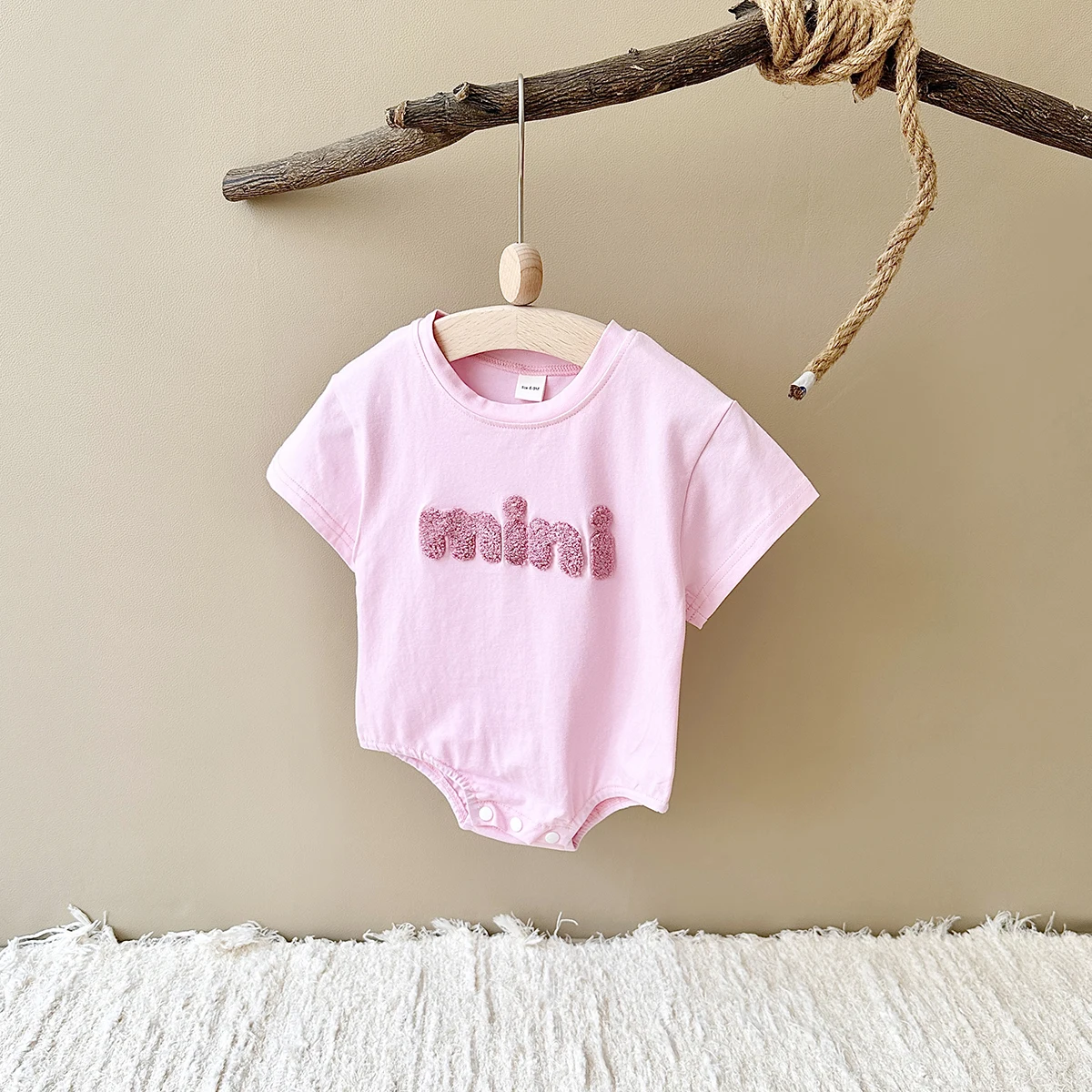 INS Summer Baby Bodysuit Newborn Clothing Boys Girls Cotton Triangle Romper Plush Letter Short Sleeve Infant 0-18M