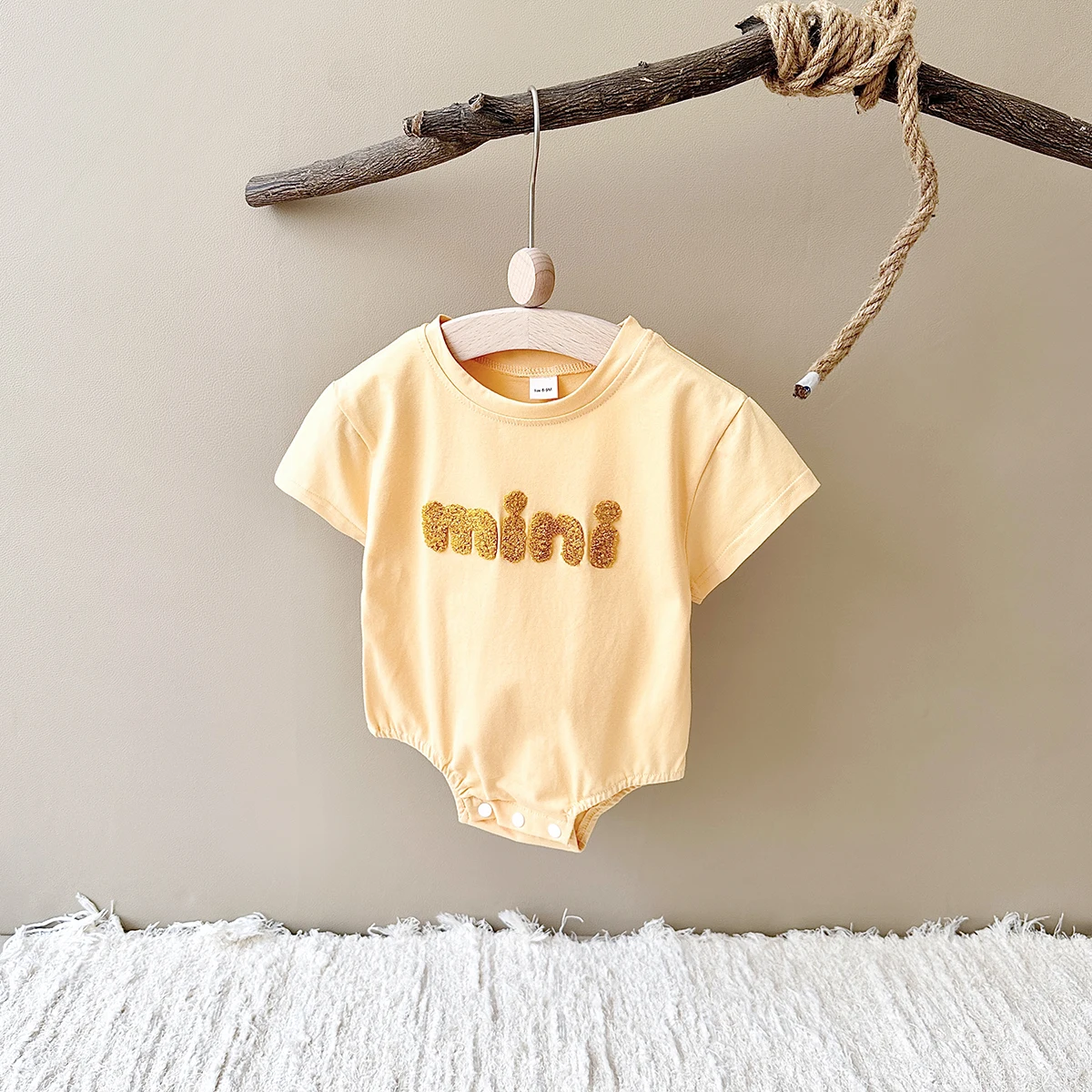 INS Summer Baby Bodysuit Newborn Clothing Boys Girls Cotton Triangle Romper Plush Letter Short Sleeve Infant 0-18M