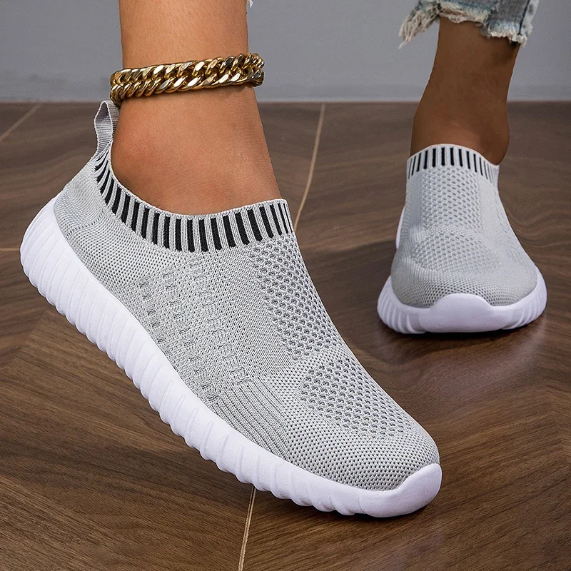 Women Flats Shoes Slip-on Fashion Breathable Walking Mesh Casual Shoes Sneakers Women Gym Vulcanized Tenis Shoes Female Footwear