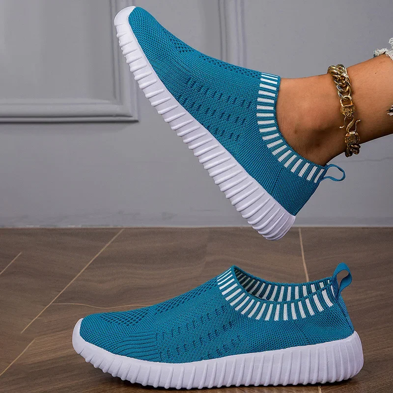 Women Flats Shoes Slip-on Fashion Breathable Walking Mesh Casual Shoes Sneakers Women Gym Vulcanized Tenis Shoes Female Footwear