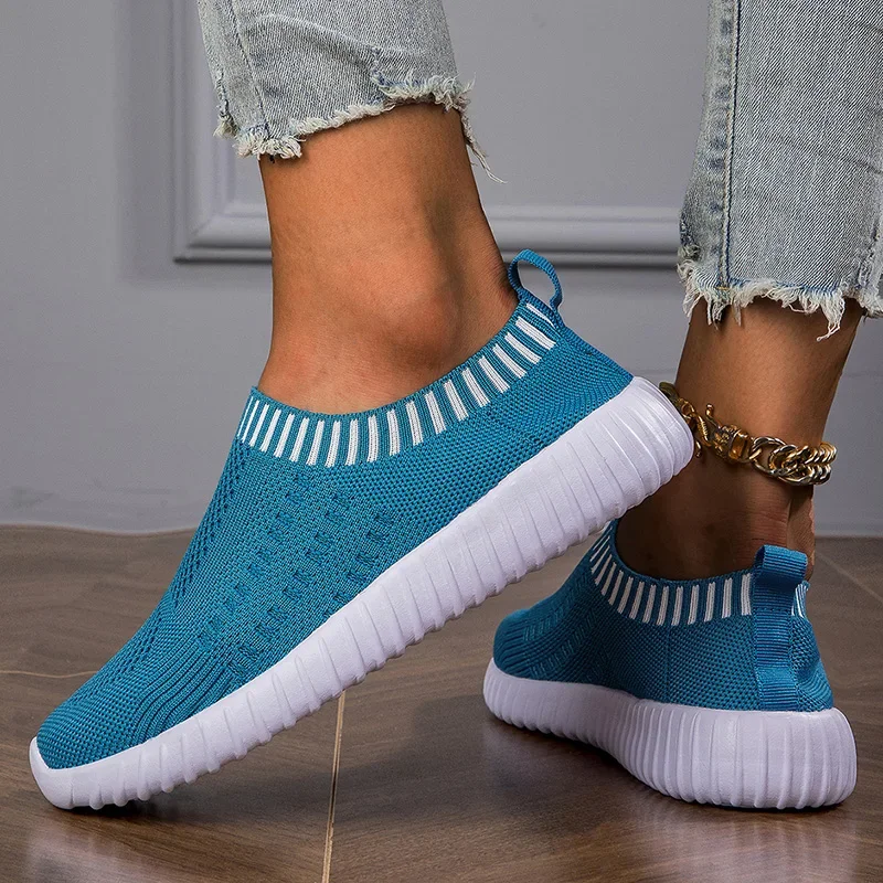 Women Flats Shoes Slip-on Fashion Breathable Walking Mesh Casual Shoes Sneakers Women Gym Vulcanized Tenis Shoes Female Footwear