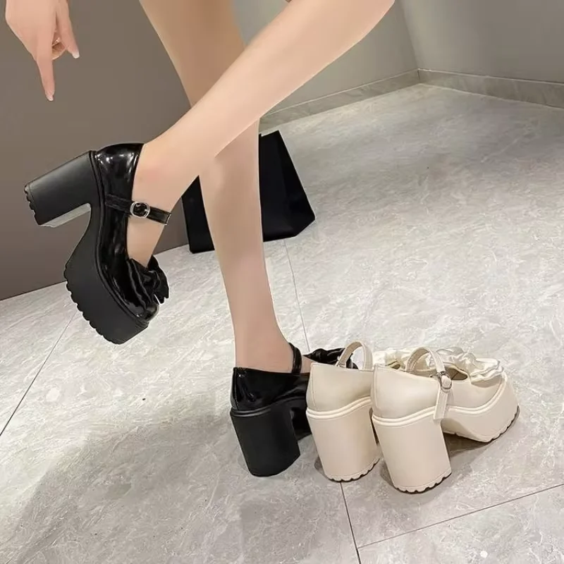 Summer and Autumn Fashion New Solid Color Bowknot Popular Thick-soled Buckle Round Toe High-heeled Shoes for Women