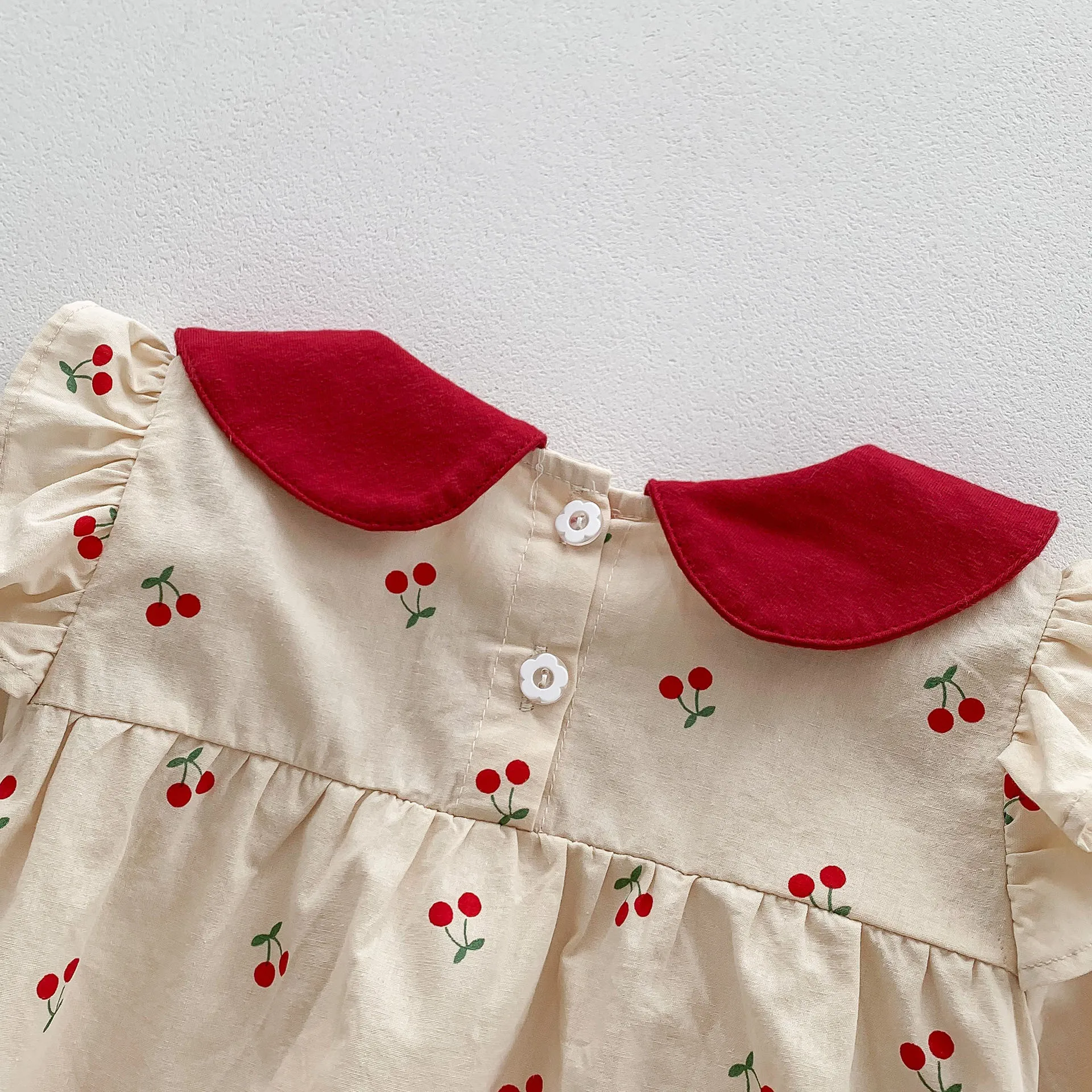 2026 Autumn Cherry Printed Girls Bodysuit Sweet Peter Pan Collar Long Sleeves Princess Romper Daily Wear Toddler Clothing