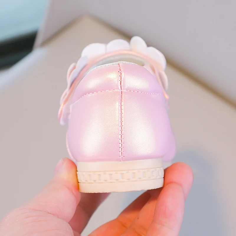 Autumn Girl's Mary Janes Appliques Low Heel Beautiful Kids Princess Shoe Three Colors Pointed Toe Breathable Children Shoe 26-36