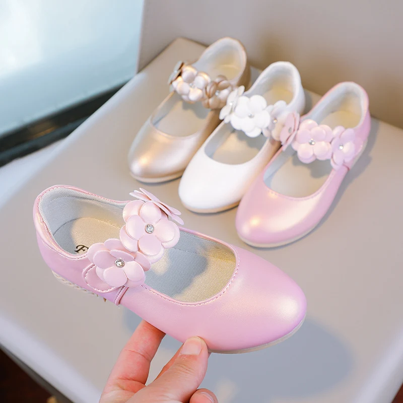 Autumn Girl's Mary Janes Appliques Low Heel Beautiful Kids Princess Shoe Three Colors Pointed Toe Breathable Children Shoe 26-36