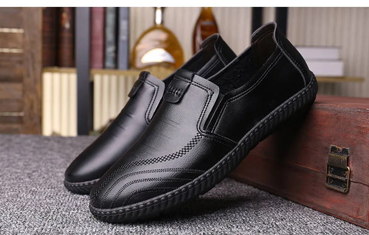 2024 Autumn Casual Men's Shoes Versatile soft leather footwear Fashion comfortable loafers male breathable new flat Zapatos