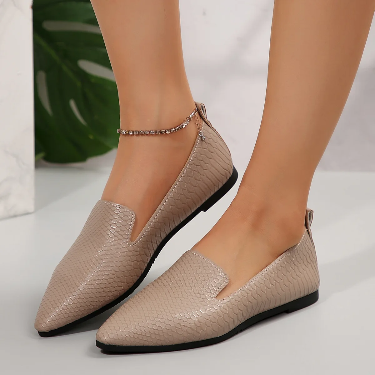 Women's Shoes PU Leather Loafers Ballet Flats Pointed Toe Barefoot Slip-on Casual Low Heel Fashion Stone Pattern Woman Flat Shoe