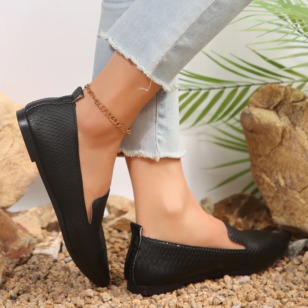 Women's Shoes PU Leather Loafers Ballet Flats Pointed Toe Barefoot Slip-on Casual Low Heel Fashion Stone Pattern Woman Flat Shoe