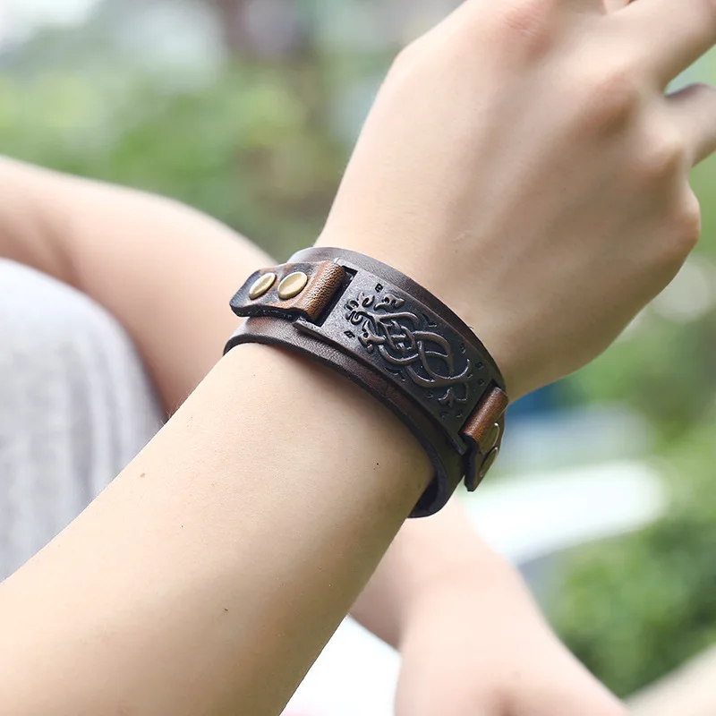 Retro Totem Pattern Cowhide Leather Buckled Wristband Bracelet For Men Handmade Adjustable Bracelet Punk Accessories Couple Gift
