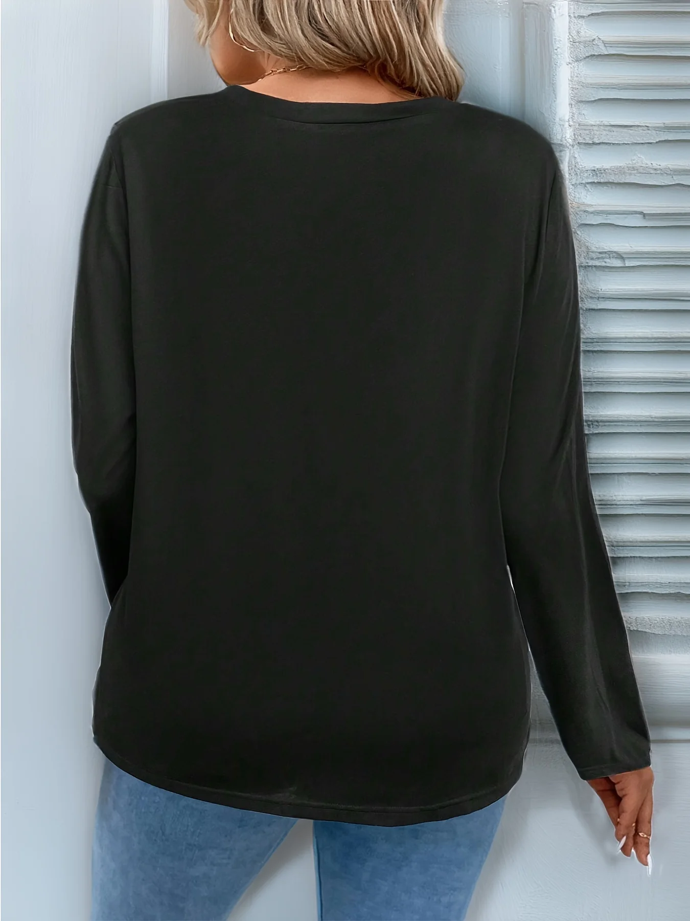 Plus Size Button Decor Ruched T-Shirt, Casual V Neck Long Sleeve Top For Spring & Fall Women's Plus Size Clothing