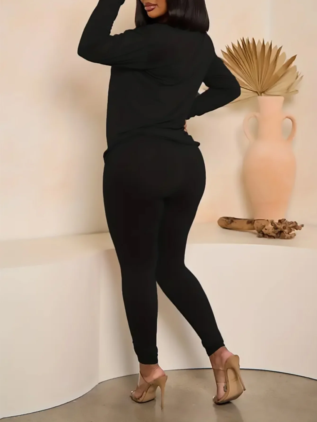 Women's Sports Outfit Set, Plus Size MILANO Print LONG Sleeve T-shirt Top & Medium Stretch Comfy Pants Fitness Outfit