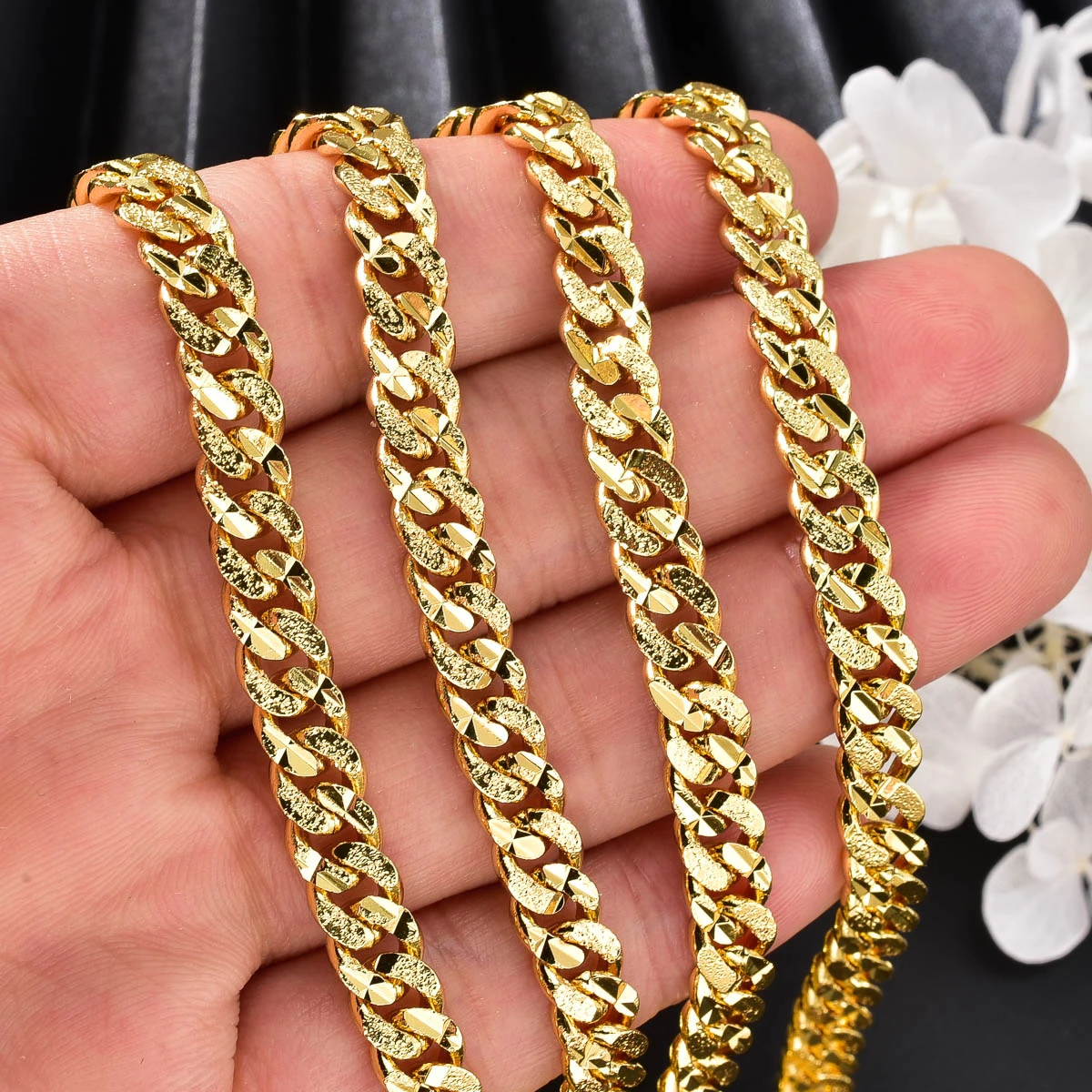 New Cuban Chain Necklace for Men and Women Hip Hop Punk Party Banquet Jewelry Accessories Gifts