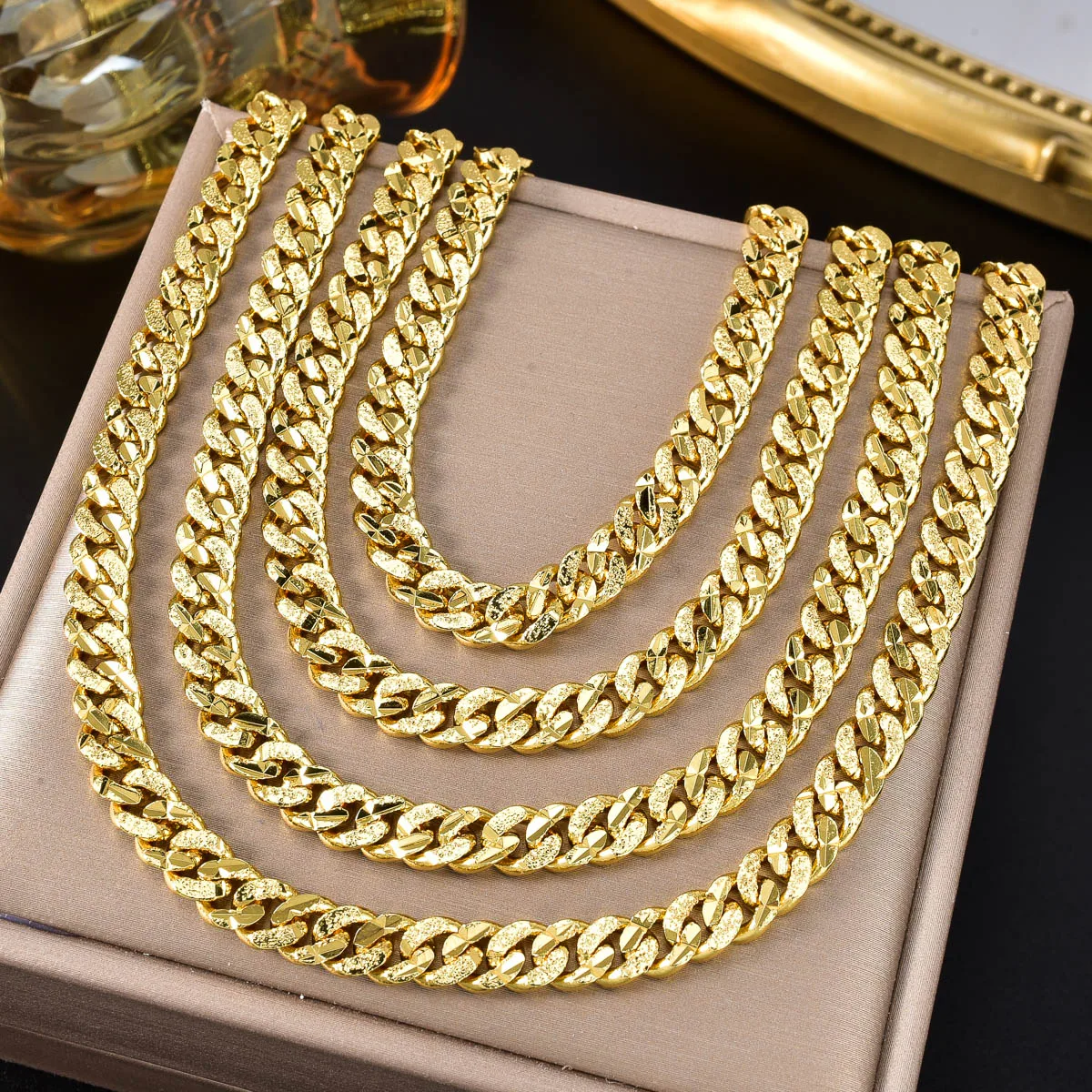New Cuban Chain Necklace for Men and Women Hip Hop Punk Party Banquet Jewelry Accessories Gifts