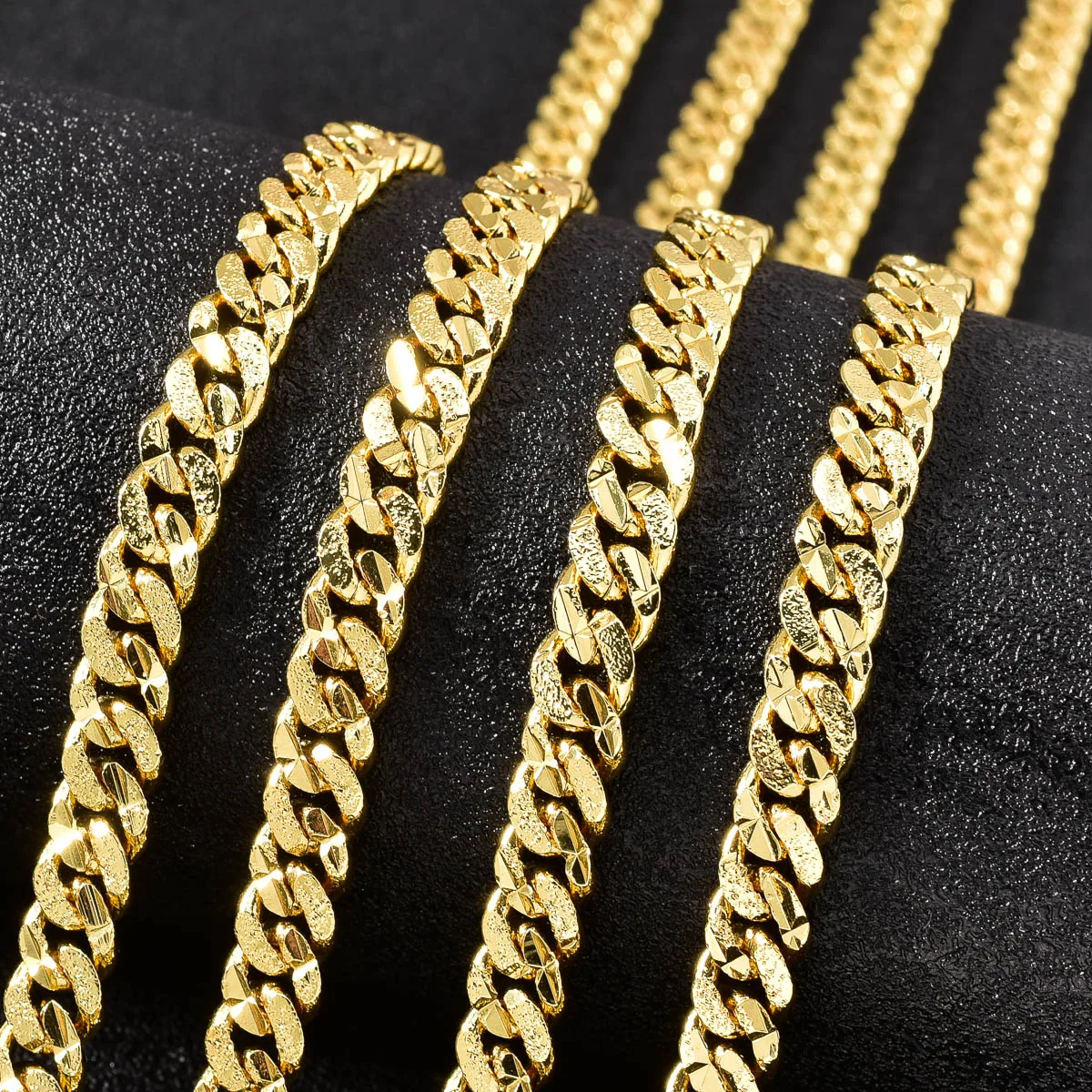 New Cuban Chain Necklace for Men and Women Hip Hop Punk Party Banquet Jewelry Accessories Gifts