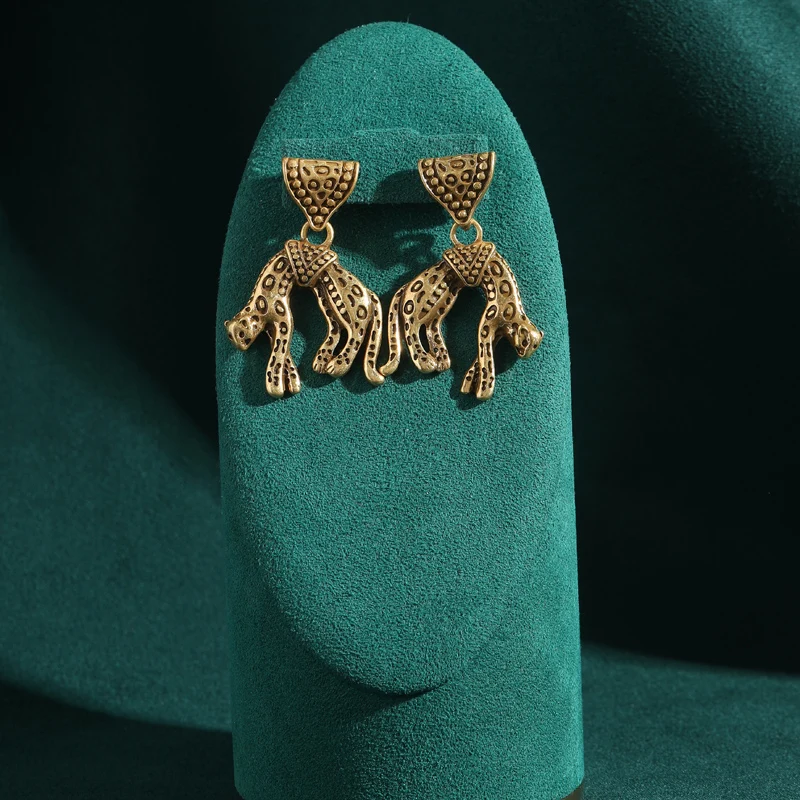 Antique Jewelry Pure Carved Leopard Gold Color Dangle Earrings for Woman Rhinestones Vintage Accessories Gold Color Korean New