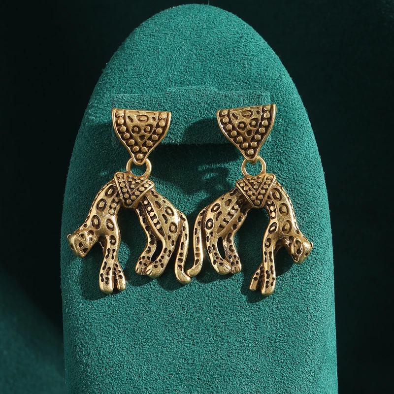 Antique Jewelry Pure Carved Leopard Gold Color Dangle Earrings for Woman Rhinestones Vintage Accessories Gold Color Korean New