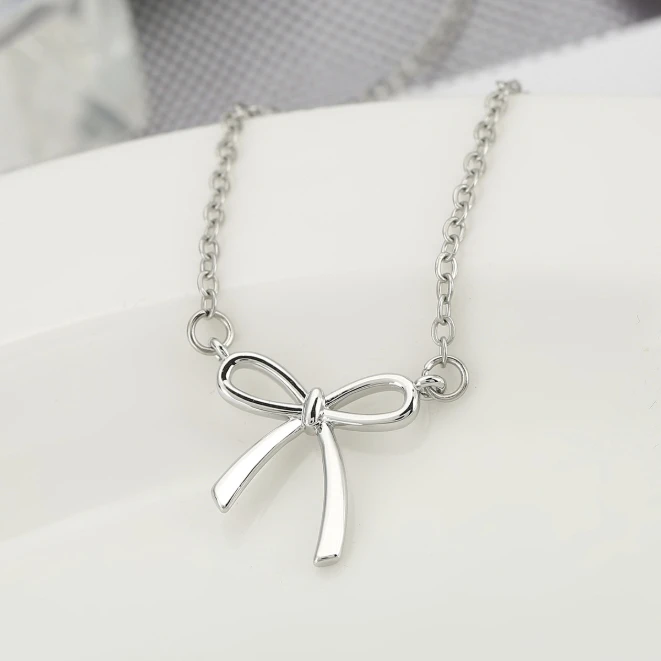Gold Necklace for Women Bow Necklace Gold Silver Plated Necklace Cute Bow Pendant Choker Chain Necklaces for Women Jewelry Gift