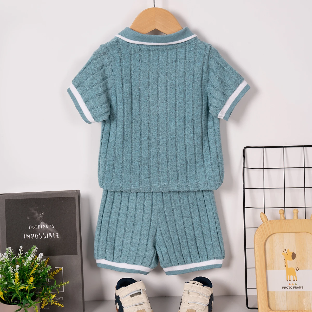 Boys' summer short-sleeved shorts set with British style collar and ribbed set for daily wear or going out