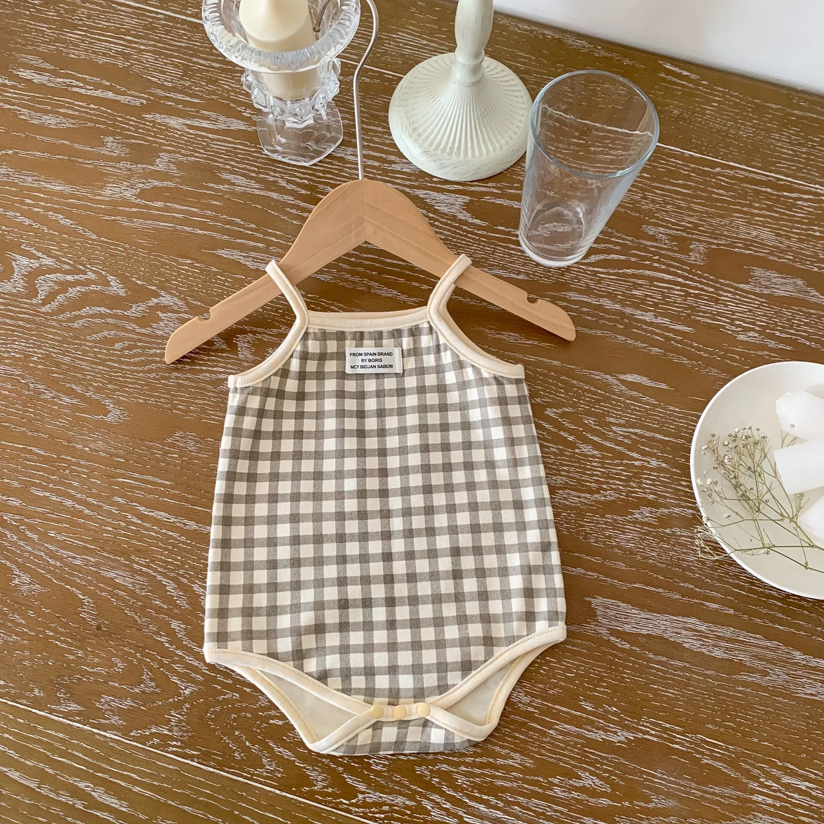 Ins summer baby sling triangle jumpsuit baby small vest sleeveless jumpsuit for toddlers and baby girls summer outdoor wear as a