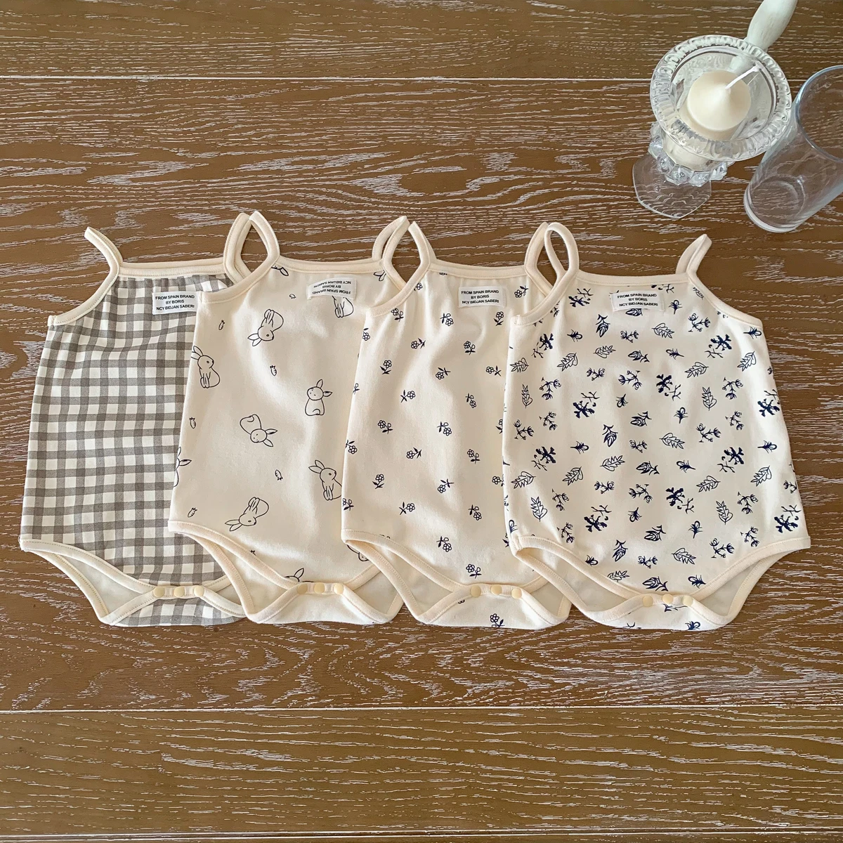 Ins summer baby sling triangle jumpsuit baby small vest sleeveless jumpsuit for toddlers and baby girls summer outdoor wear as a