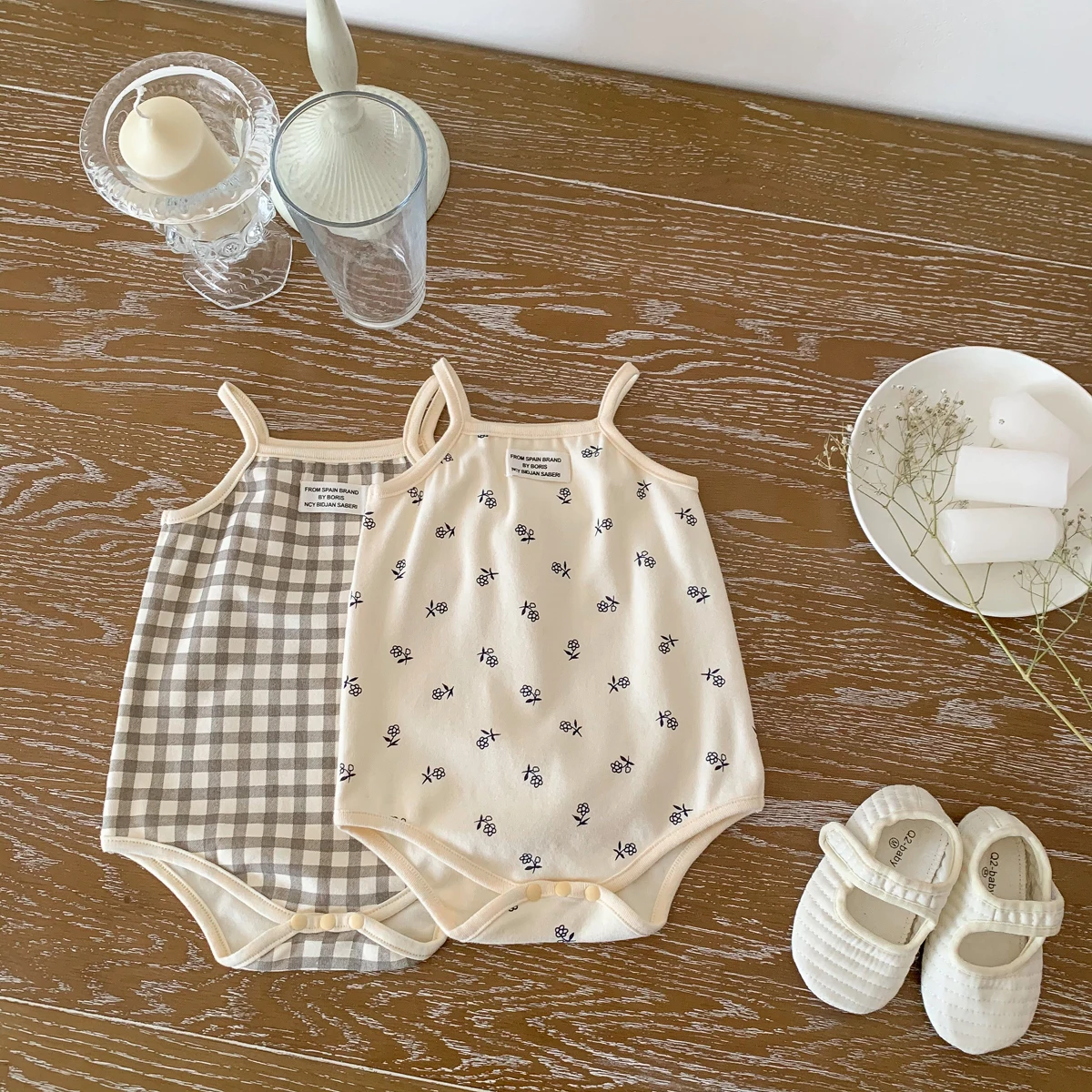 Ins summer baby sling triangle jumpsuit baby small vest sleeveless jumpsuit for toddlers and baby girls summer outdoor wear as a