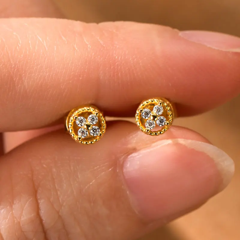 Lnngy 1.3mm Moissanite Stud Earring Pendientes Plata 925 Sterling Silver Lucky Flower Stud Earrings For Women Daily Jewelry Gift