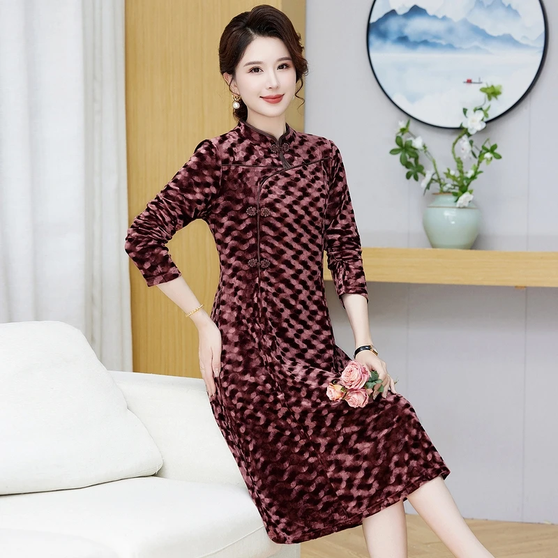 Gold Velvet Autumn Dress Long Sleeved Women's Clothing Soft Fabric 2024 New Fashion Plus Size Dress Outdoor Comfort