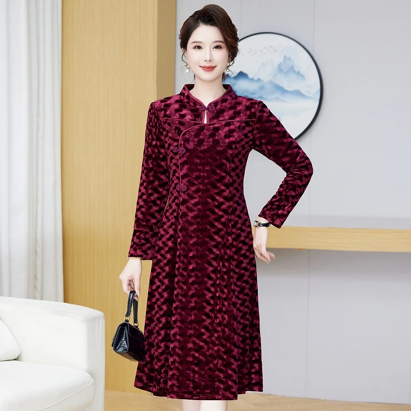 Gold Velvet Autumn Dress Long Sleeved Women's Clothing Soft Fabric 2024 New Fashion Plus Size Dress Outdoor Comfort