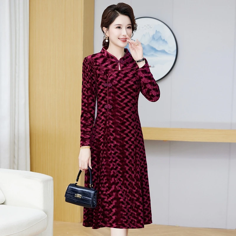 Gold Velvet Autumn Dress Long Sleeved Women's Clothing Soft Fabric 2024 New Fashion Plus Size Dress Outdoor Comfort