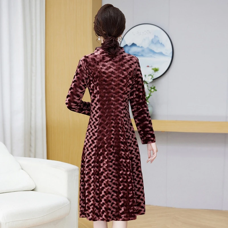 Gold Velvet Autumn Dress Long Sleeved Women's Clothing Soft Fabric 2024 New Fashion Plus Size Dress Outdoor Comfort