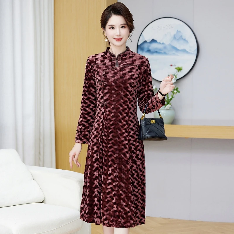 Gold Velvet Autumn Dress Long Sleeved Women's Clothing Soft Fabric 2024 New Fashion Plus Size Dress Outdoor Comfort