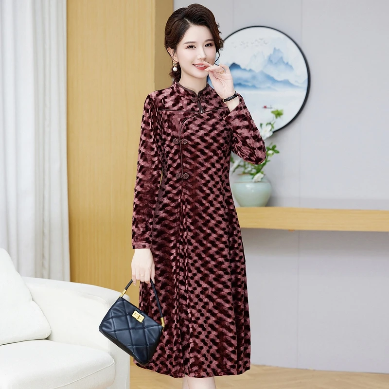 Gold Velvet Autumn Dress Long Sleeved Women's Clothing Soft Fabric 2024 New Fashion Plus Size Dress Outdoor Comfort