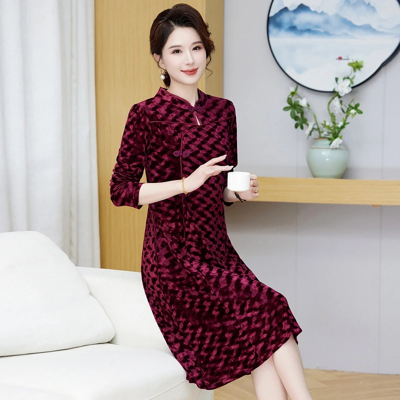 Gold Velvet Autumn Dress Long Sleeved Women's Clothing Soft Fabric 2024 New Fashion Plus Size Dress Outdoor Comfort