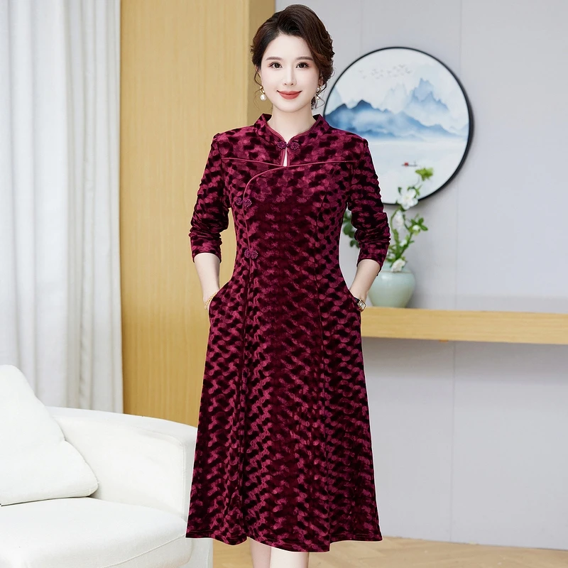 Gold Velvet Autumn Dress Long Sleeved Women's Clothing Soft Fabric 2024 New Fashion Plus Size Dress Outdoor Comfort