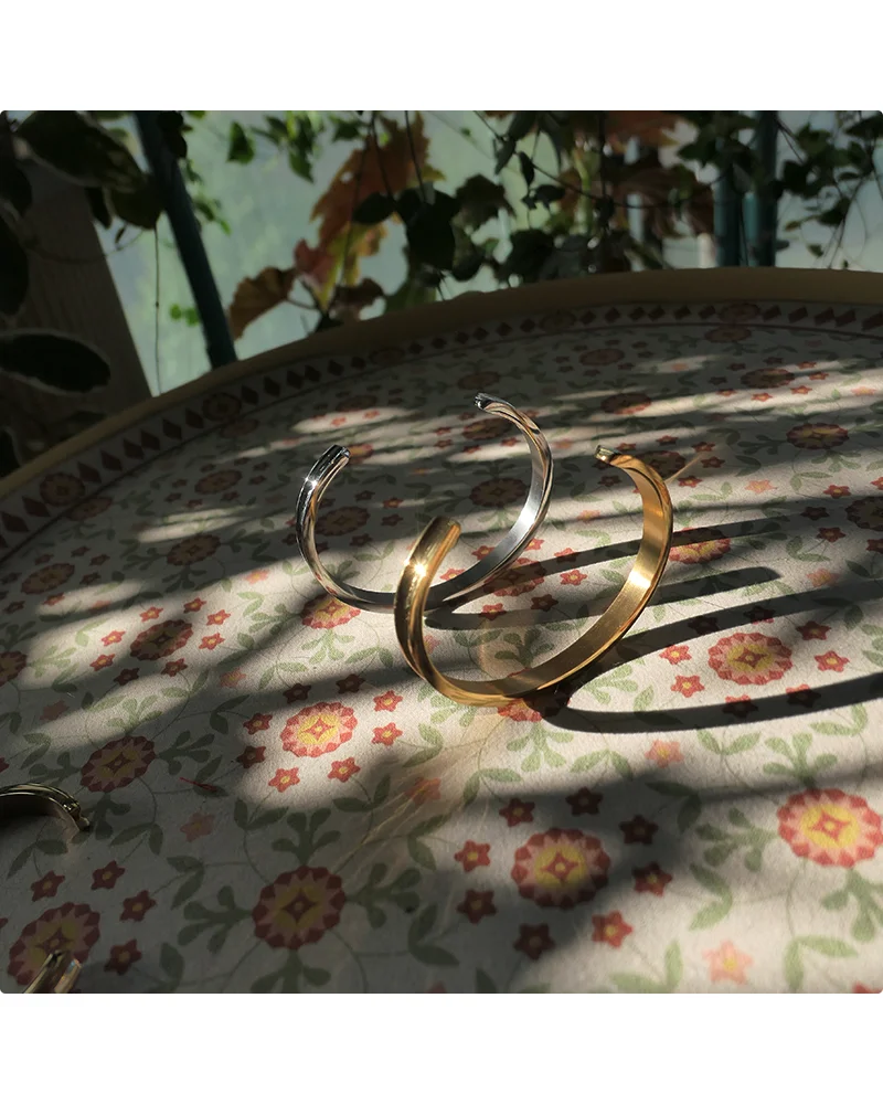MM Hair Tie Holder Cuff Bracelet For Women Girls Open Bracelet C-shaped Titanium Steel Waterproof Color Keeping