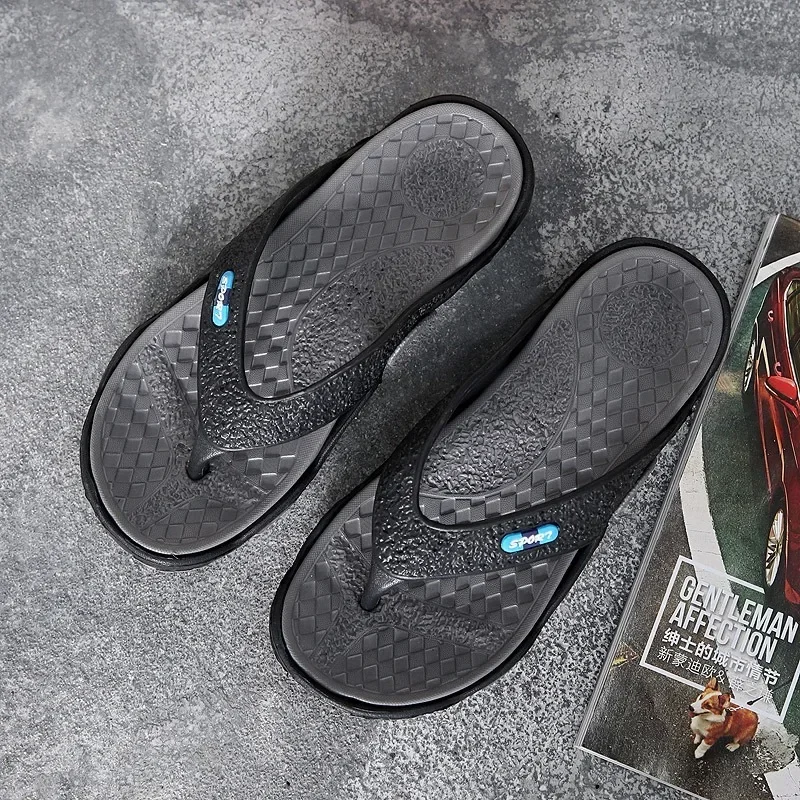 Mens Slippers Lightweight Sandals Summer Flip Flops Breathable Beach Shoes Sandals Men Luxury Flip Flops Breathable Men Slides